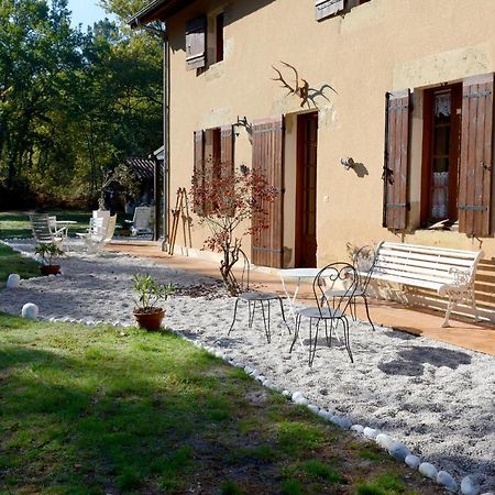 Bed and Breakfast L'Atelier Du Grison Callen Экстерьер фото